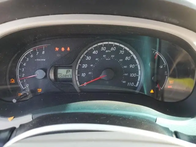 2013 TOYOTA SIENNA LE  
