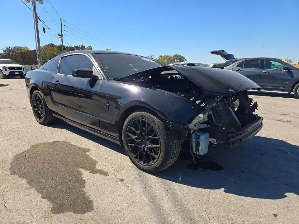2013 FORD MUSTANG   