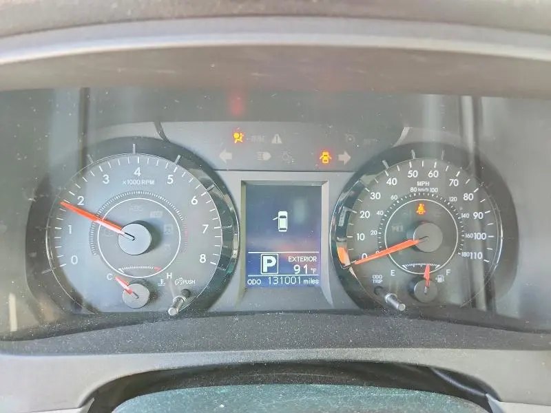 2015 TOYOTA SIENNA LE  