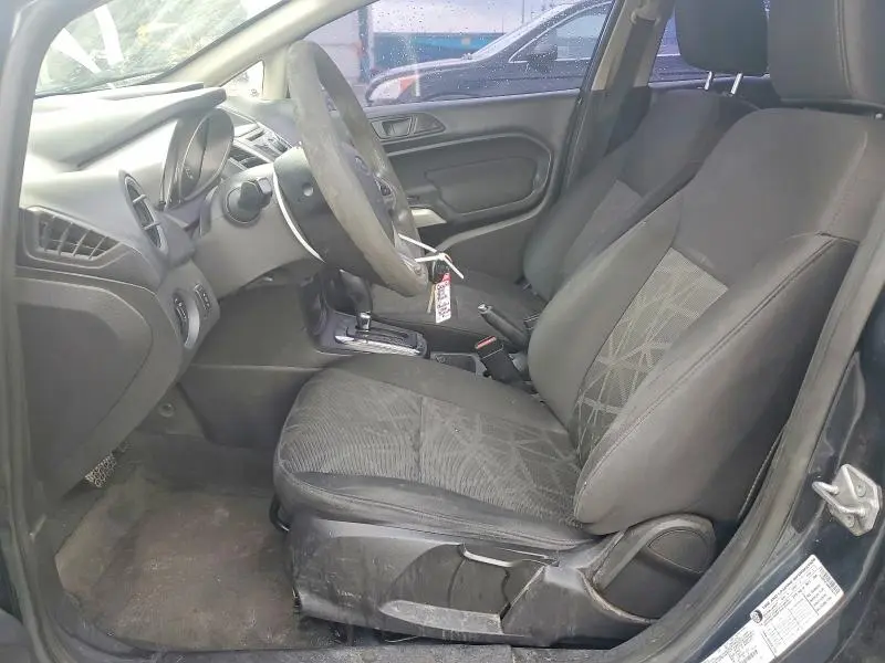 2011 FORD FIESTA SE  