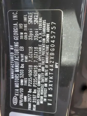 2011 KIA SORENTO BASE  
