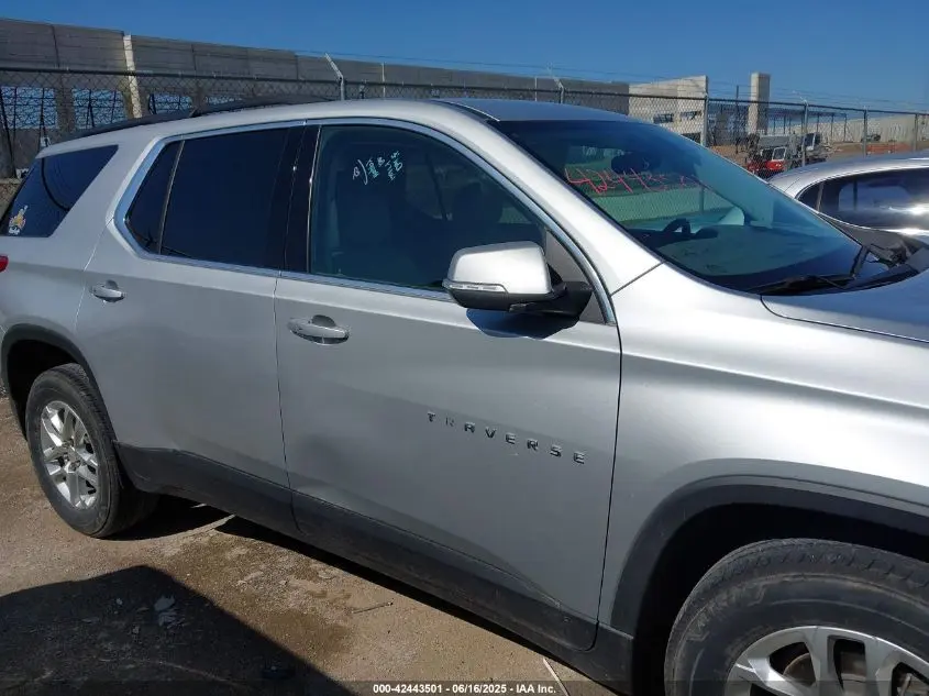 2021 CHEVROLET TRAVERSE FWD LT CLOTH