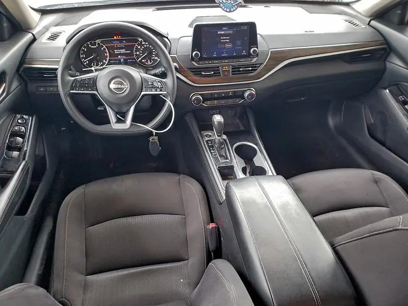 2023 NISSAN ALTIMA SV  