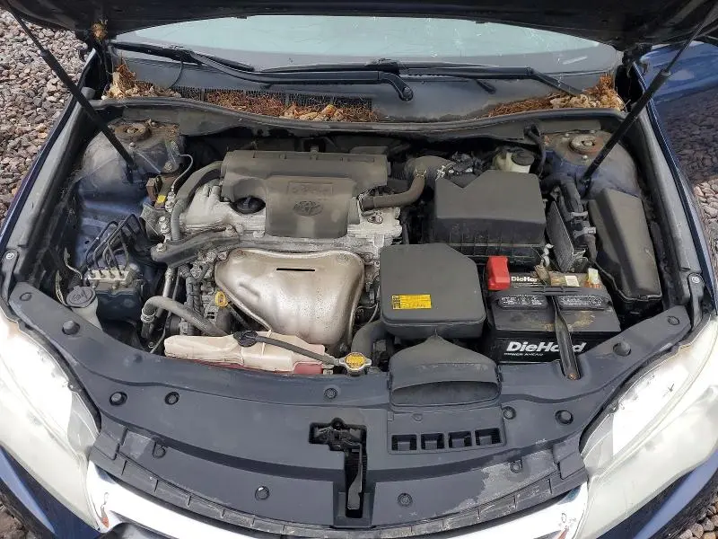 2015 TOYOTA CAMRY LE  