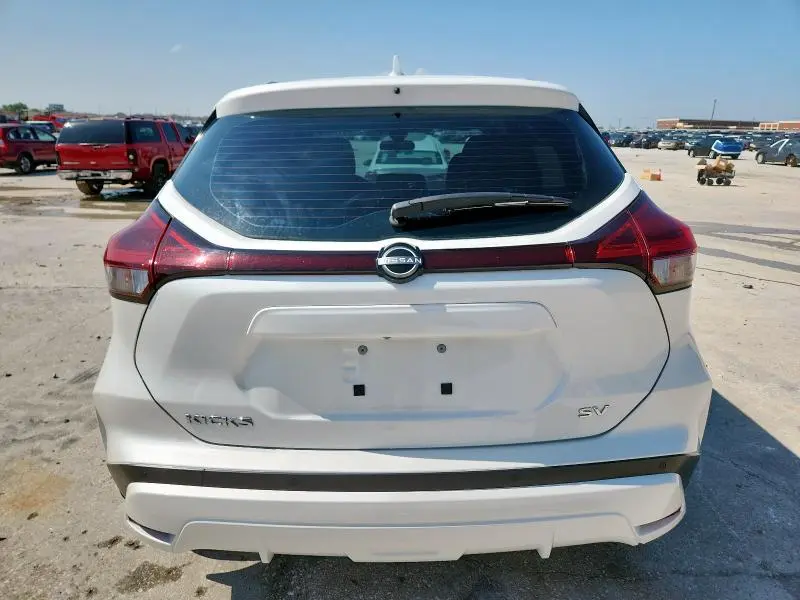 2023 NISSAN KICKS SV  
