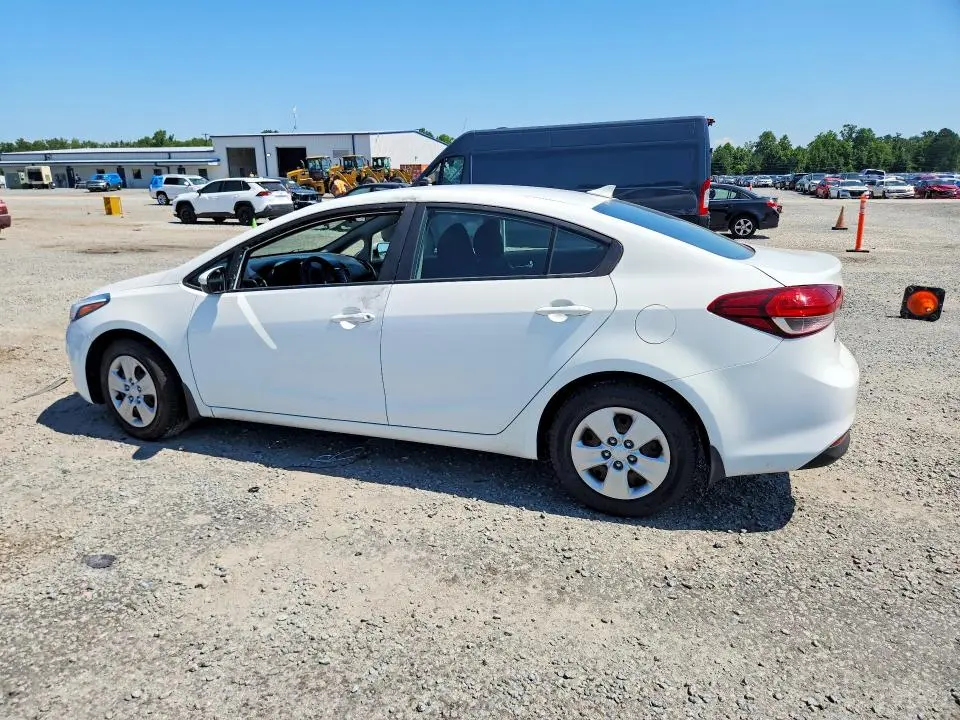 2017 KIA FORTE LX  