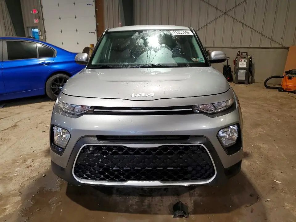 2022 KIA SOUL LX  