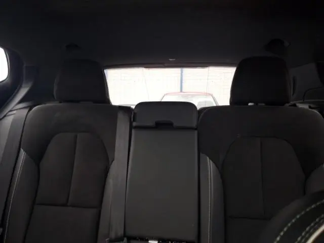 2020 VOLVO XC40 T5 R-DESIGN  