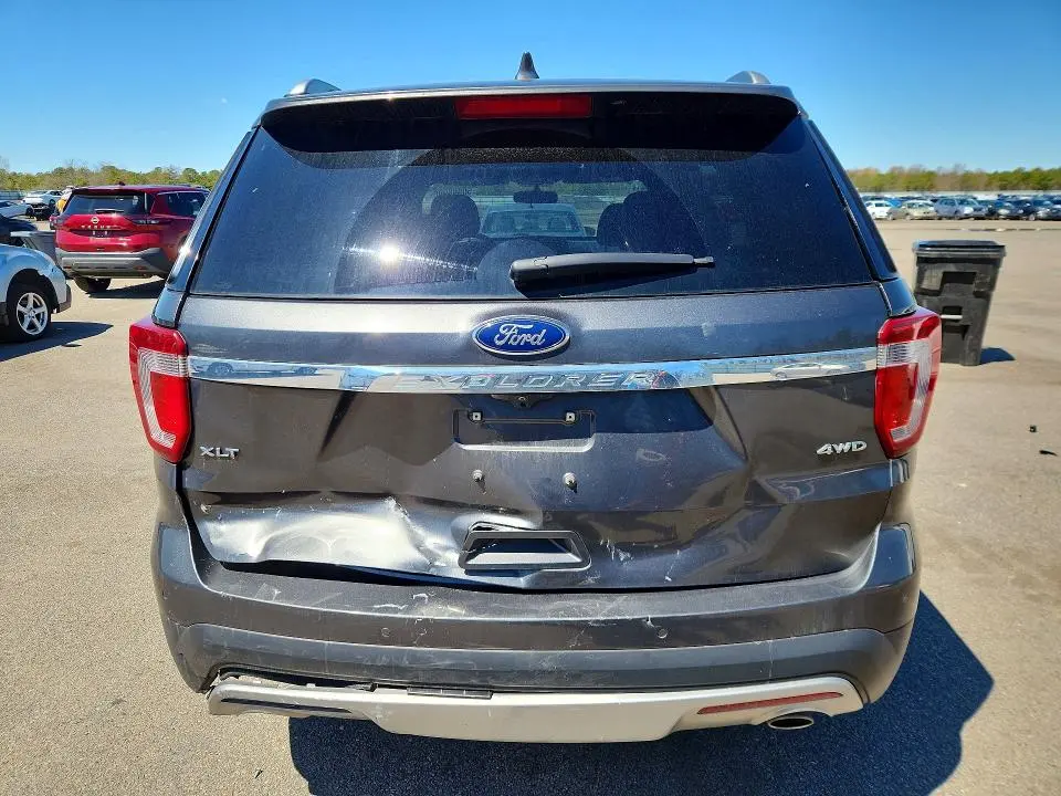 2017 FORD EXPLORER XLT  