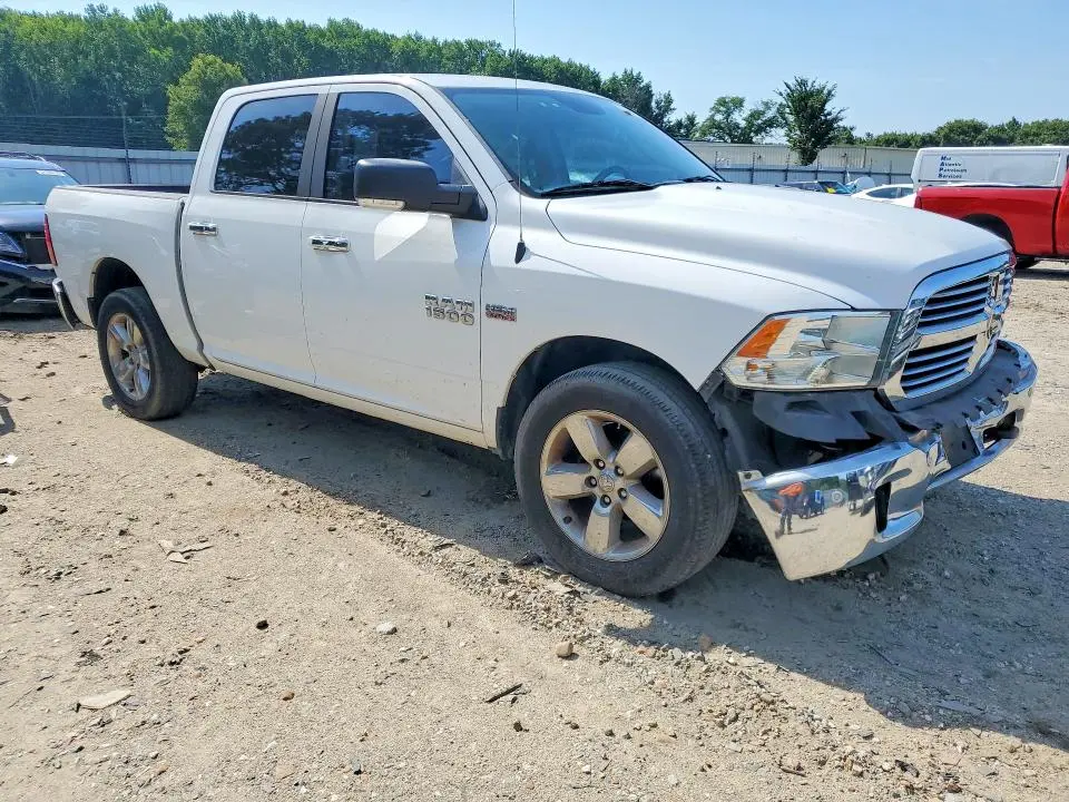 2017 RAM 1500 SLT  