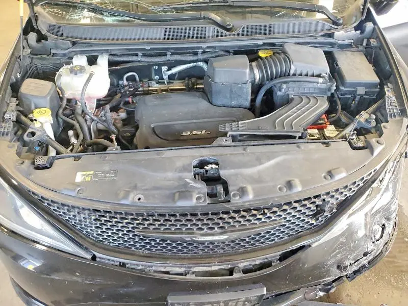 2018 CHRYSLER PACIFICA TOURING L PLUS  