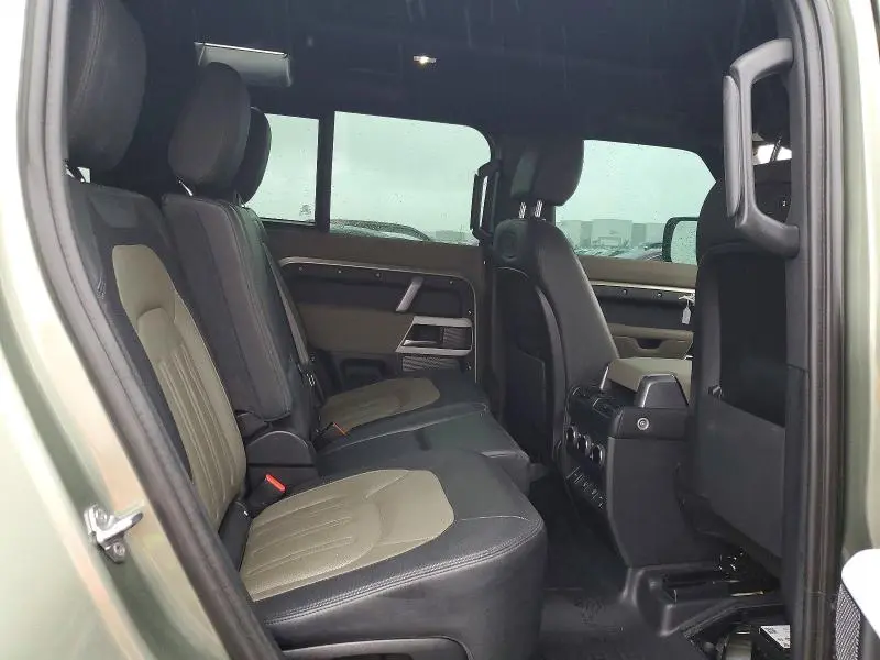 2022 LAND ROVER DEFENDER 110 X-DYNAMIC SE  