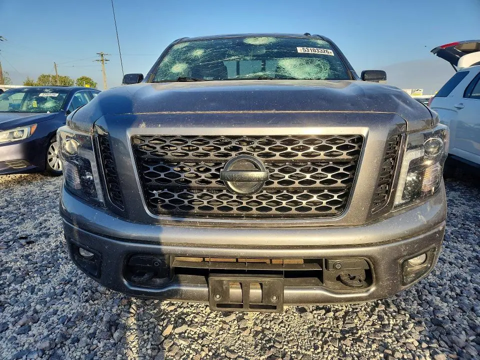 2018 NISSAN TITAN SL  