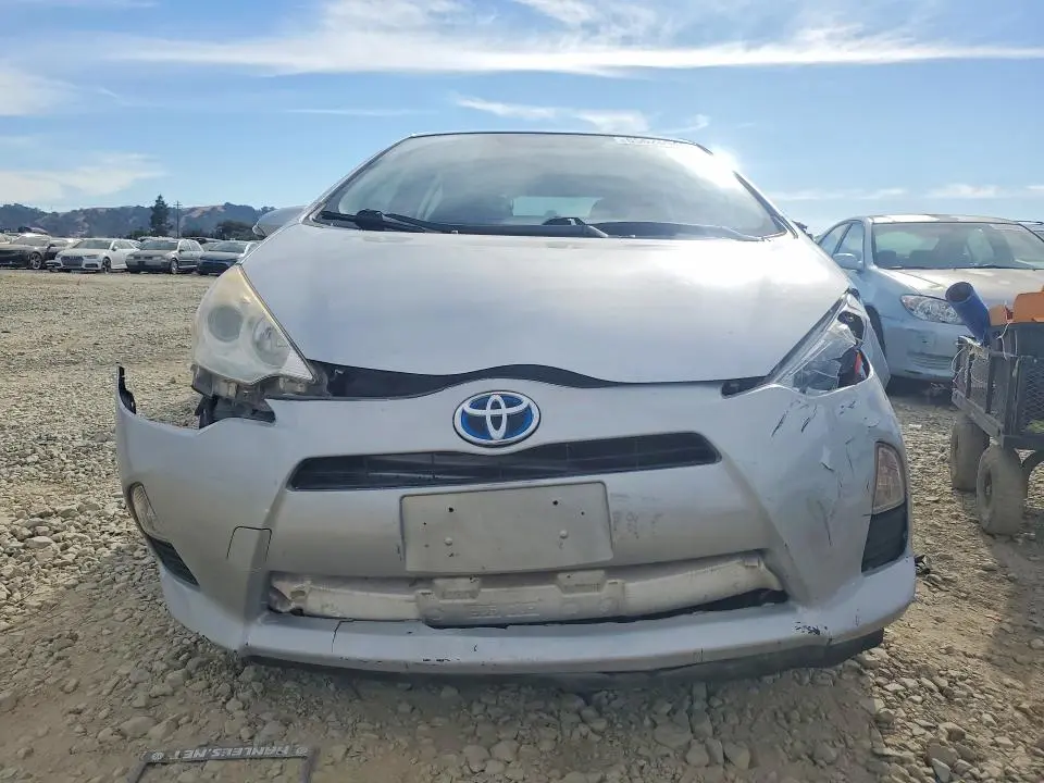 2014 TOYOTA PRIUS C THREE  