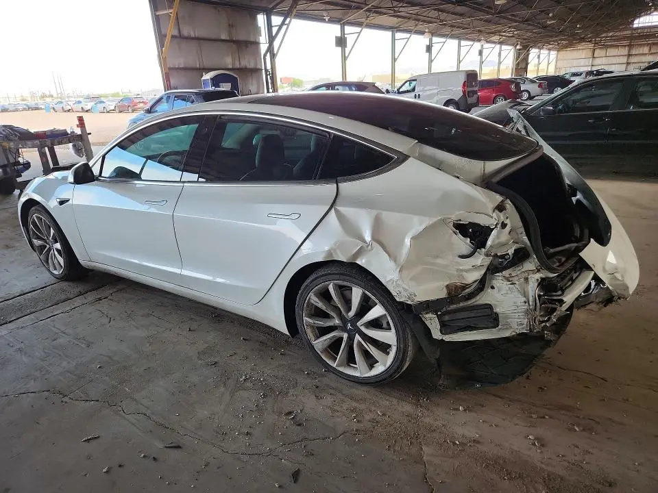2018 TESLA MODEL 3   