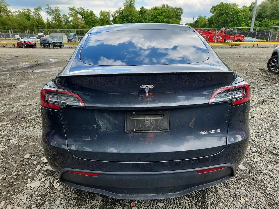 2024 TESLA MODEL Y   