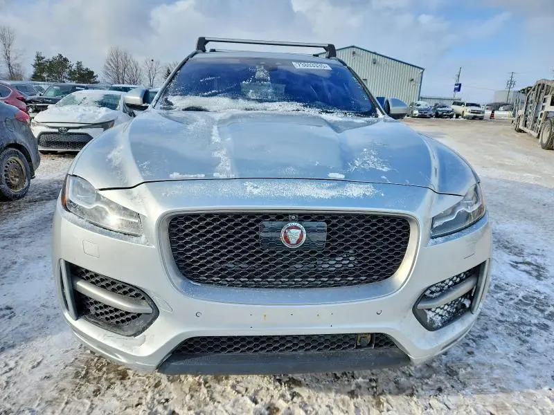 2017 JAGUAR F-PACE R - SPORT  
