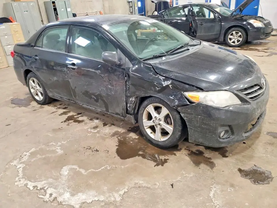 2013 TOYOTA COROLLA BASE  