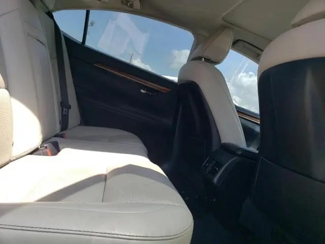 2013 LEXUS ES 300H  