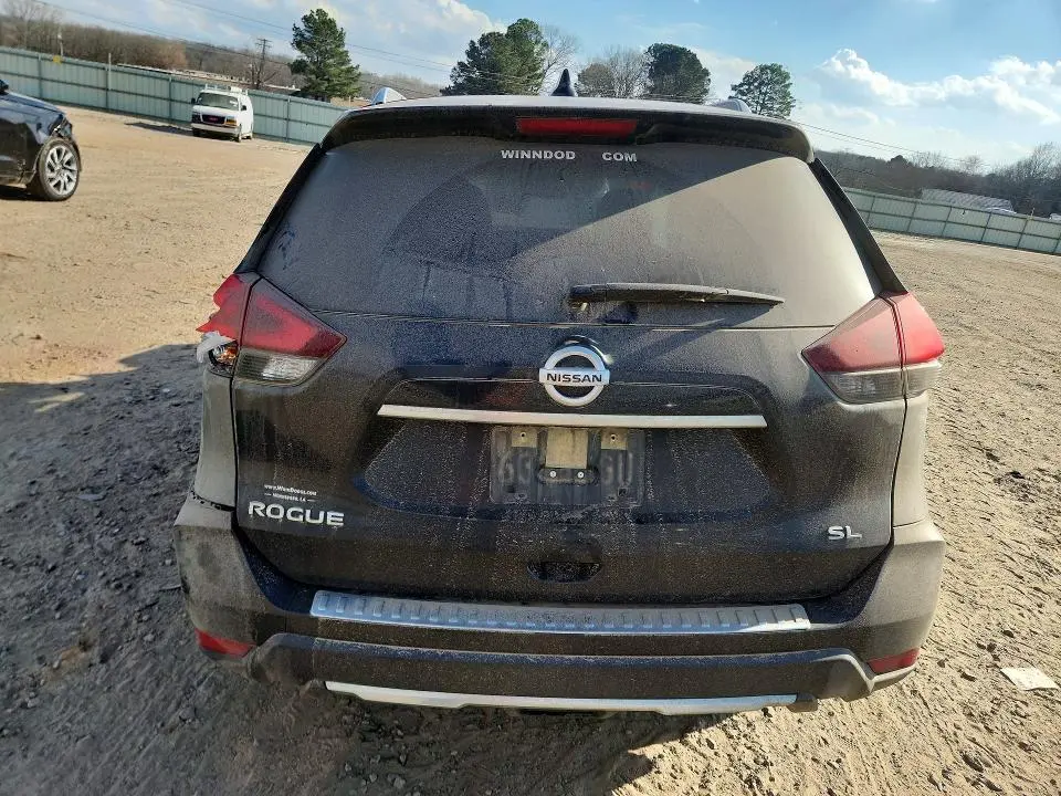 2017 NISSAN ROGUE SL  