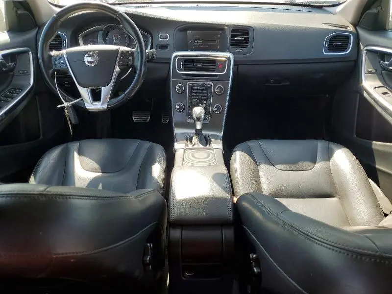 2015 VOLVO V60 PREMIER+  