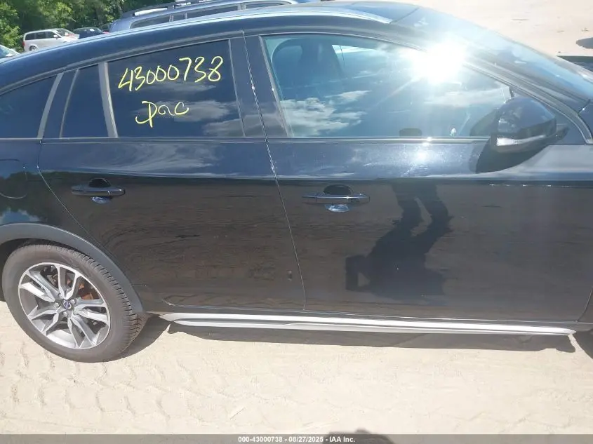 2016 VOLVO V60 CROSS COUNTRY T5