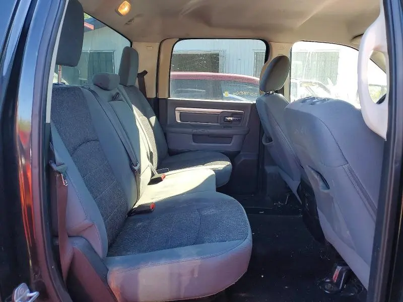 2015 RAM 1500 SLT  
