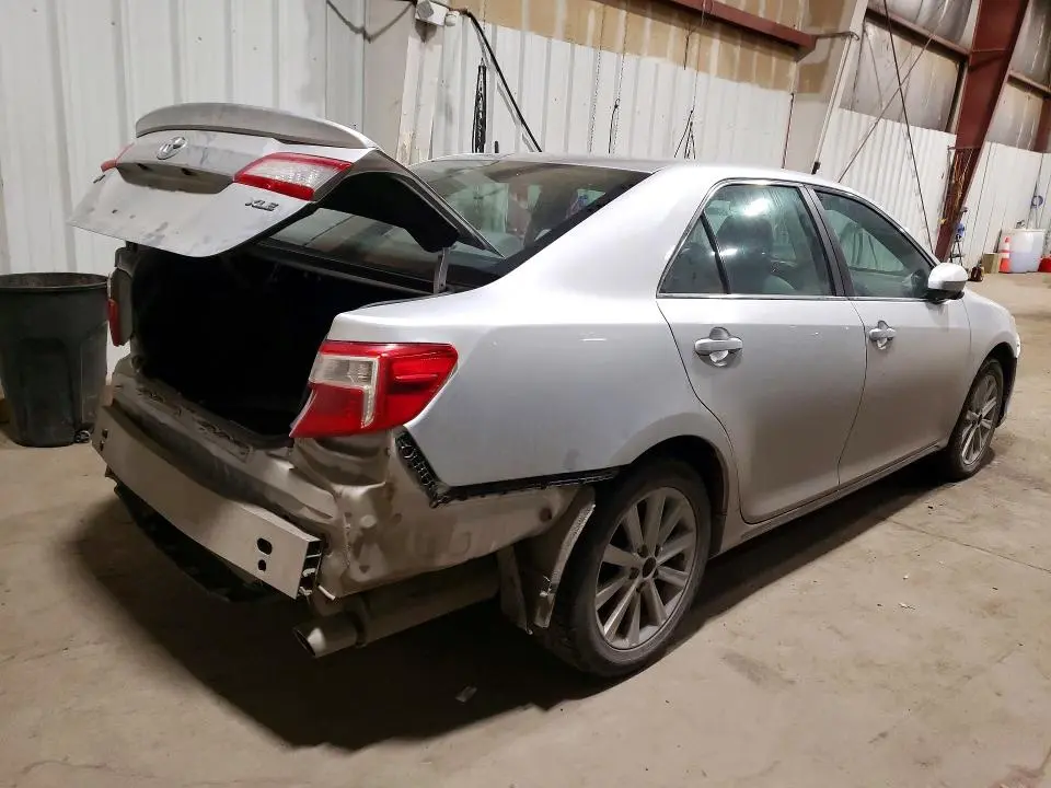 2012 TOYOTA CAMRY XLE  