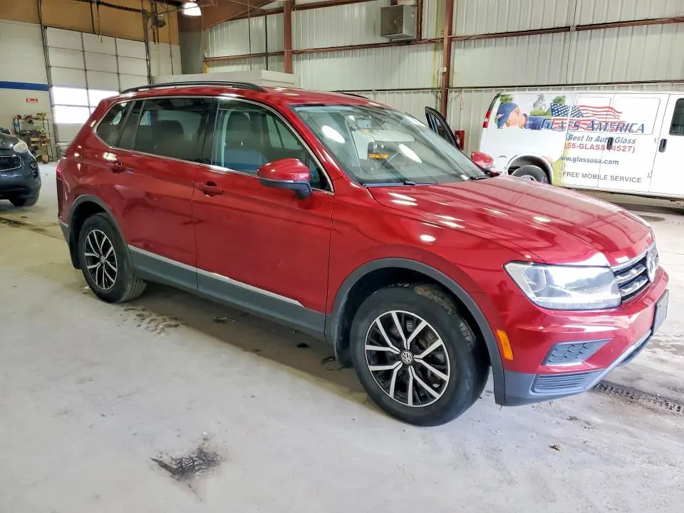 2021 VOLKSWAGEN TIGUAN SE  