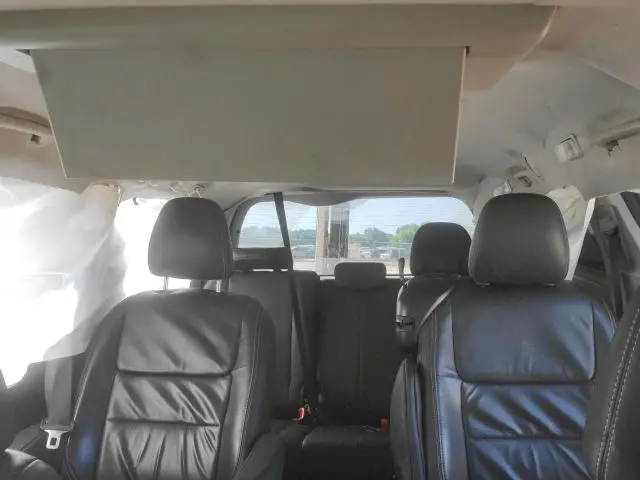 2017 TOYOTA SIENNA SE  
