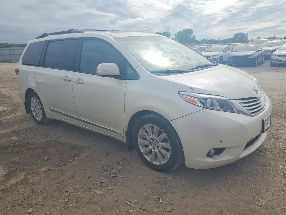 2015 TOYOTA SIENNA LIMITED PREMIUM 7-PASSENGER  
