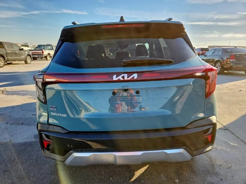 2025 KIA SELTOS EX  