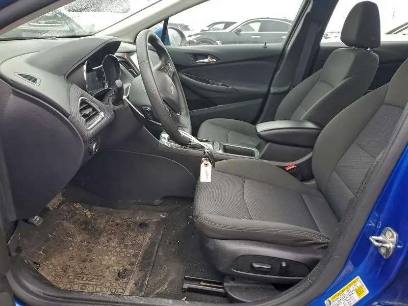 2017 CHEVROLET CRUZE LT  