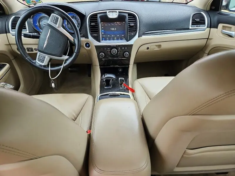 2012 CHRYSLER 300 LIMITED  