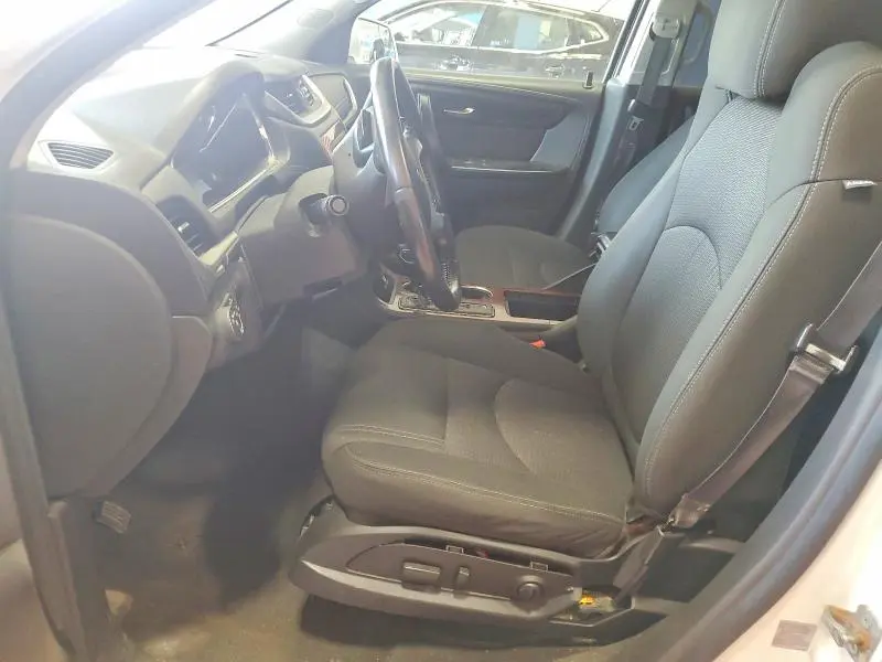 2013 CHEVROLET TRAVERSE LT  