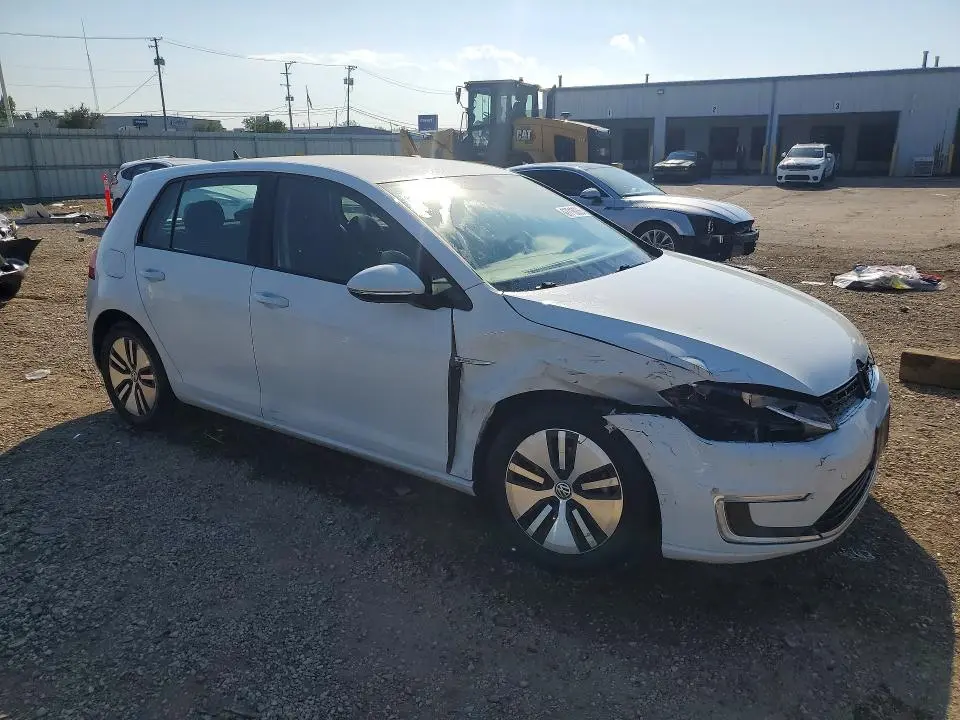 2018 VOLKSWAGEN E-GOLF SE  