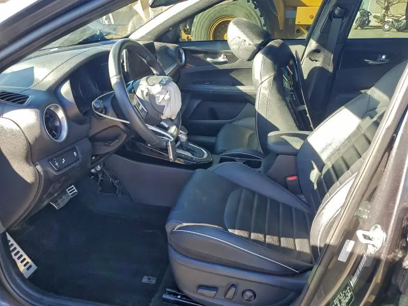 2023 KIA FORTE GT LINE  