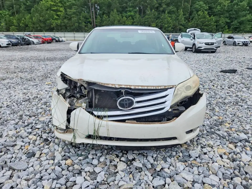 2011 TOYOTA AVALON LIMITED  