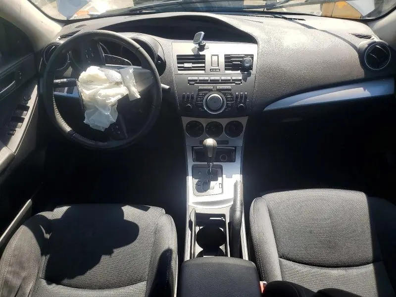 2010 MAZDA 3 S  