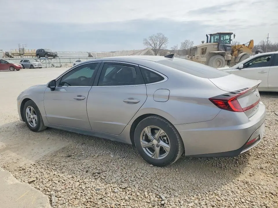 2023 HYUNDAI SONATA SE  