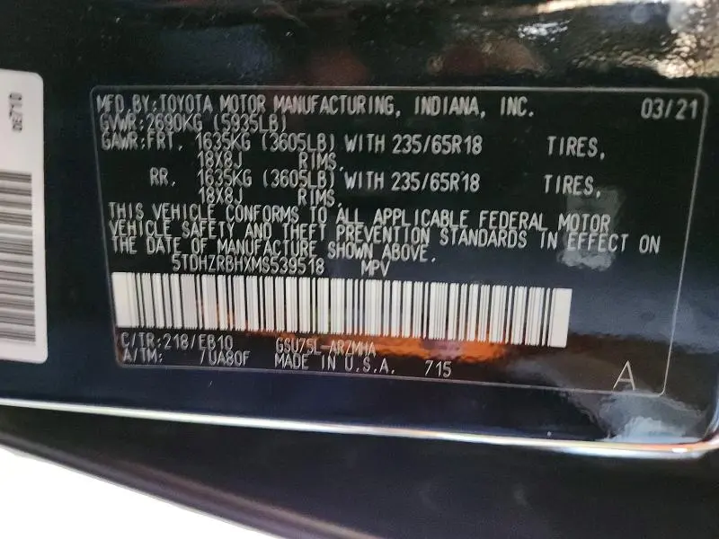 2021 TOYOTA HIGHLANDER XLE  