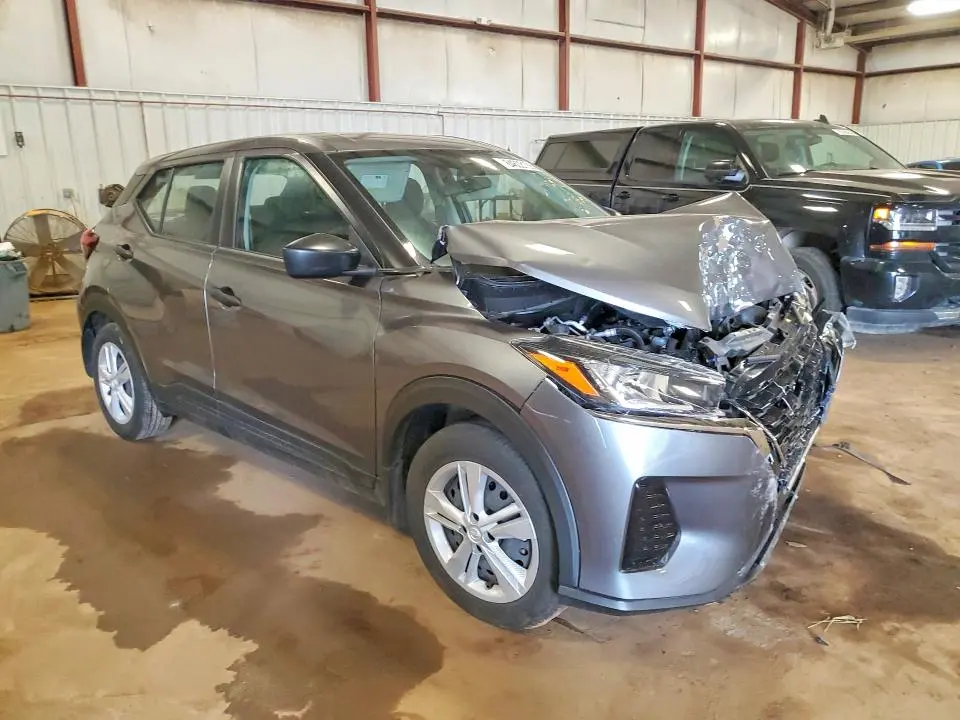 2024 NISSAN KICKS S  