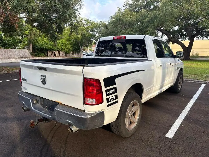 2014 RAM 1500 SLT  