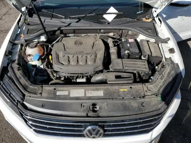 2019 VOLKSWAGEN PASSAT WOLFSBURG  
