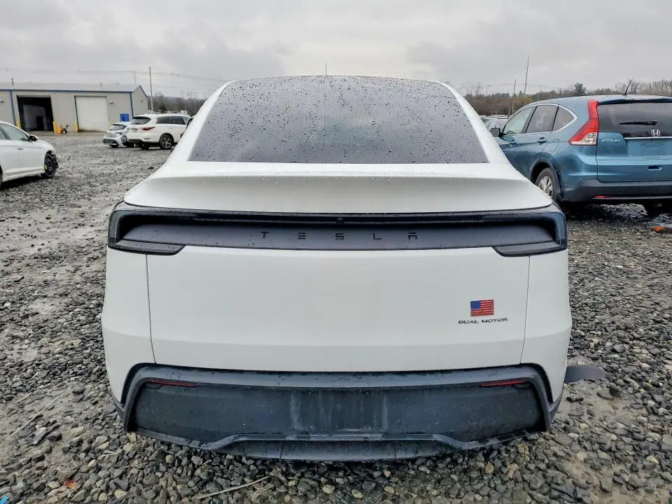 2026 TESLA MODEL Y   