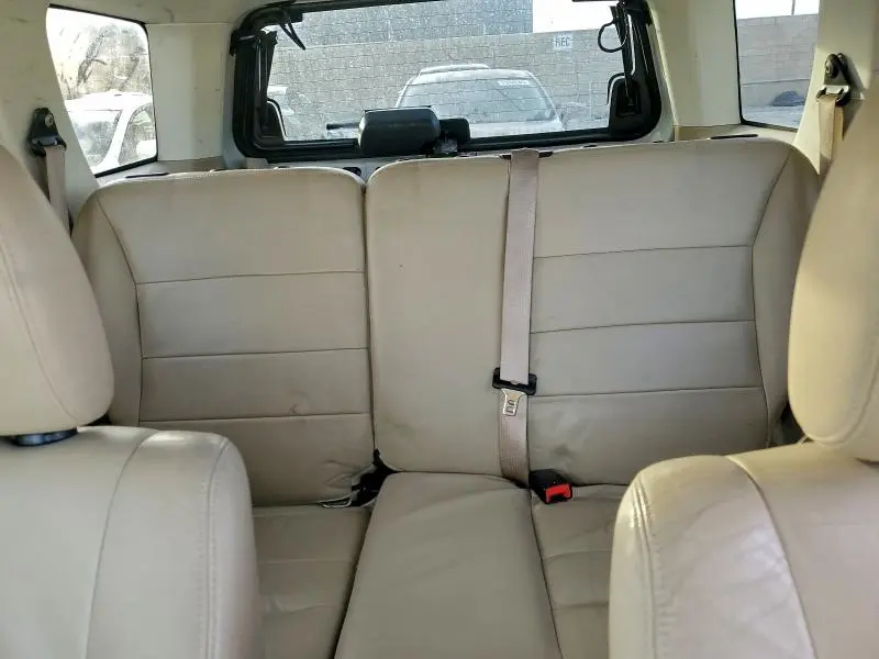 2010 FORD ESCAPE LIMITED  