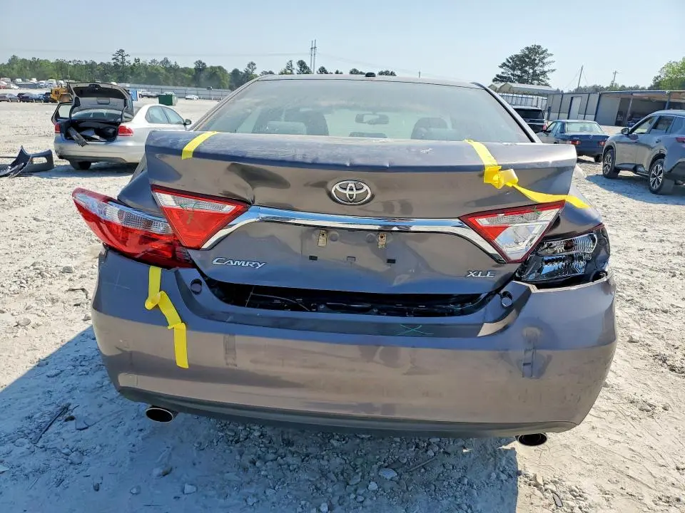 2015 TOYOTA CAMRY XLE V6  