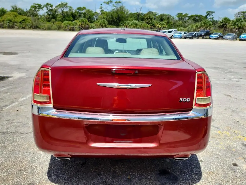 2011 CHRYSLER 300 LIMITED  