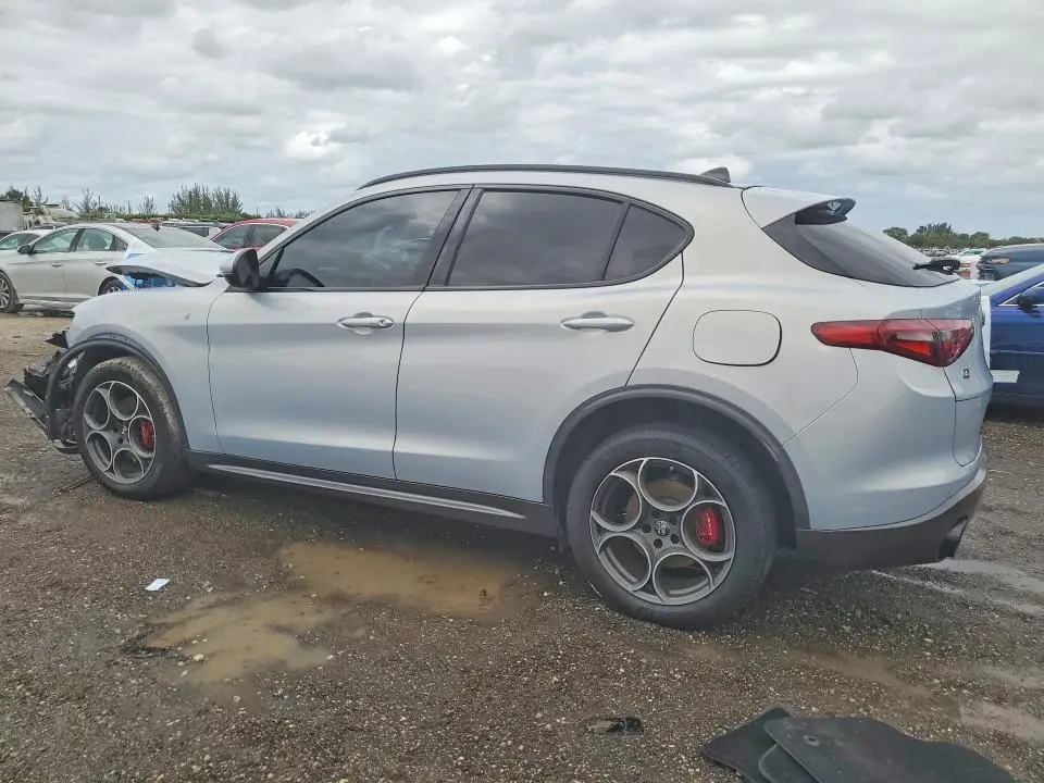 2022 ALFA ROMEO STELVIO TI  