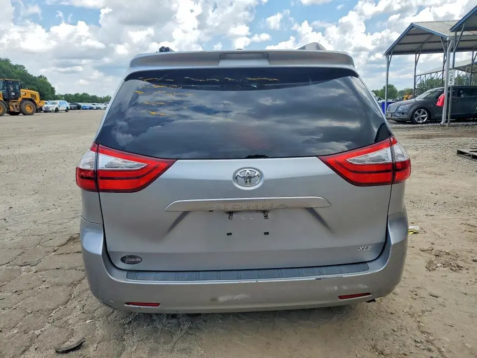 2017 TOYOTA SIENNA XLE 8-PASSENGER  